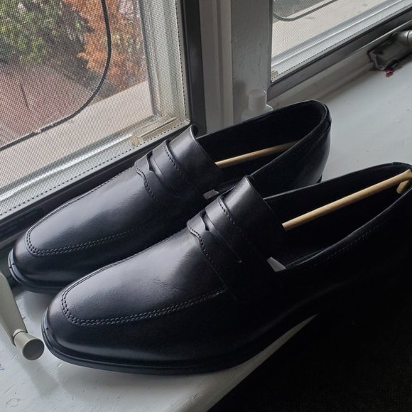 Shoes - Picture 3 of 3